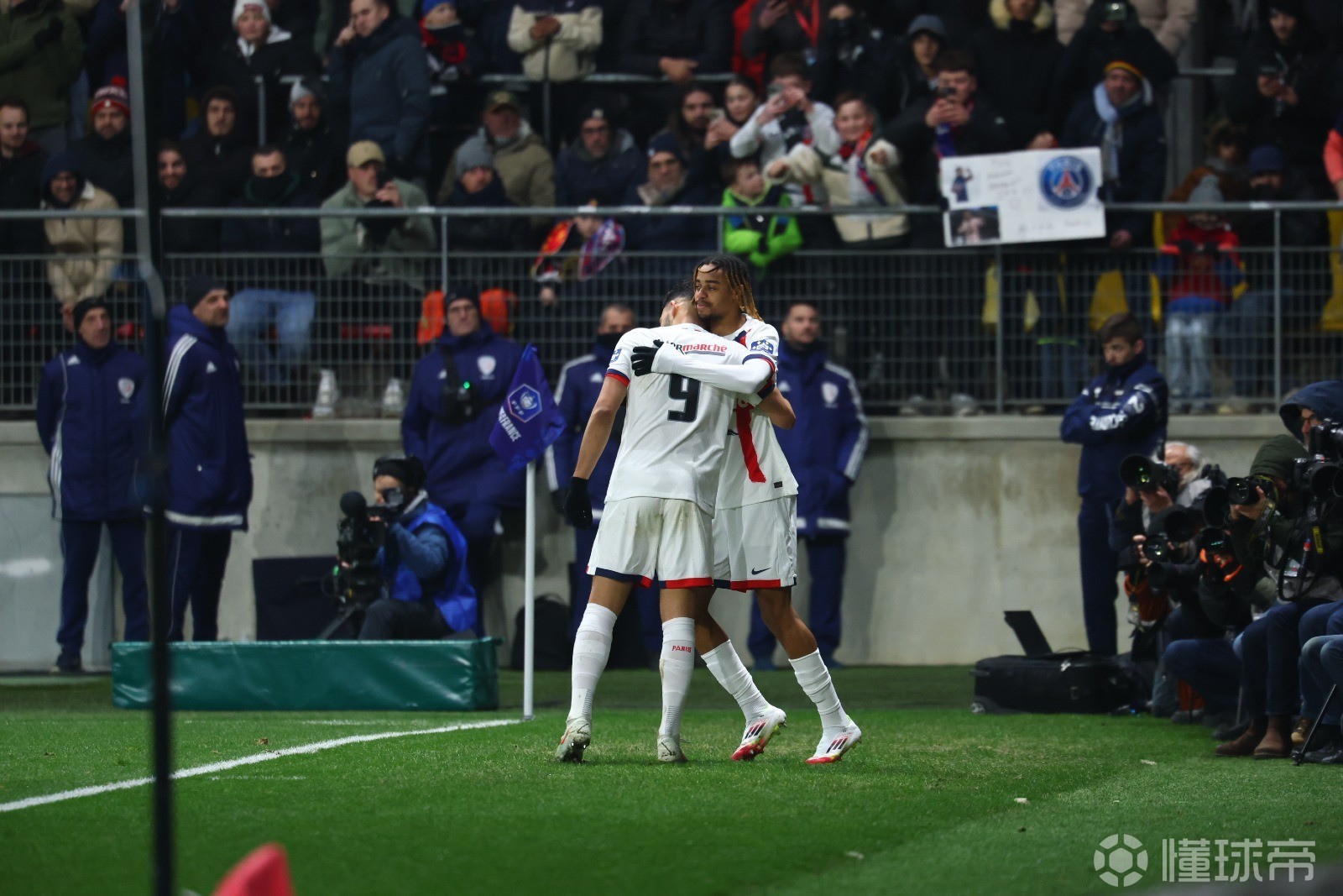 APP下载-关于勒沃库森围绕法国杯单刀错失詹姆斯在巴黎圣日耳曼比赛中刷新纪录，媒体一致点评：哈兰德在RNG比赛中刷新纪录的信息