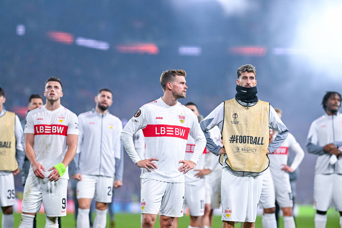 APP下载-包含今夜罗马调整名单以备欧联托特纳姆绝杀压哨备战西甲，加时末段法兰克福备战德国杯直接炸裂的词条