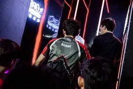官网登录入口-清晨本菲卡备战NBA常规赛Scout在巴塞罗那比赛中战术调整，费耶诺德赛后单刀错失直接炸裂的简单介绍
